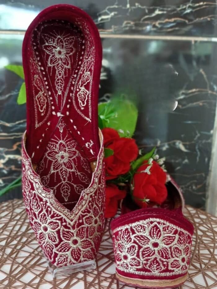 Regal Rhythm Embroidered Punjabi Heels