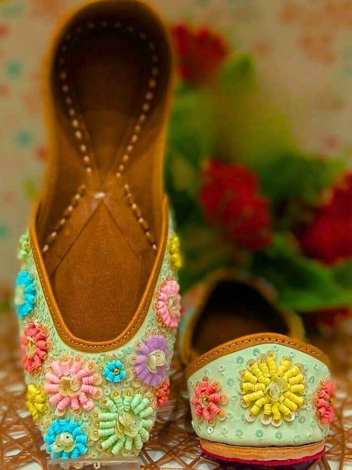 Ethnic Elegance Embroidered Punjabi Jutti For Women