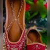 Mughal Elegance Embroidered Punjabi Jutti