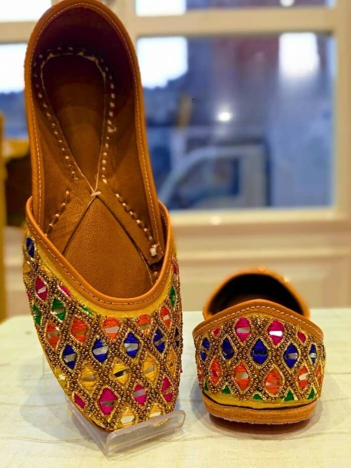 Regal Rainbow Punjabi Jutti